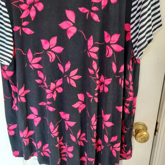 Lane Bryant Tie-Neck Subtle Swing Cami In Joy Stripe Tee - Picture 6 of 6